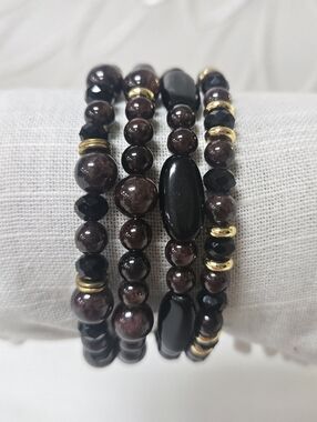 " Kiera" Handcrafted Star Garnet Beaded Wrap Bracelet 18